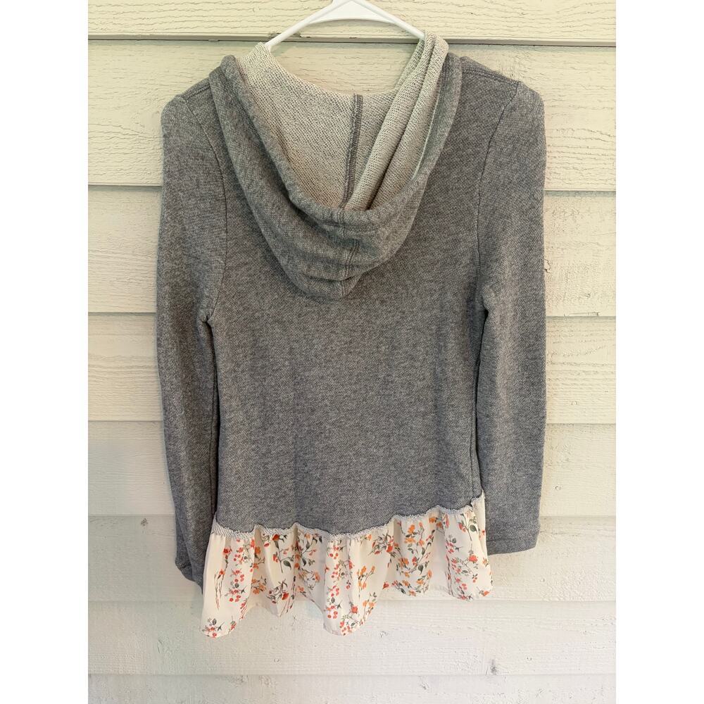 Hint of Mint Gray Floral Ruffle Hem Zip Hoodie Women’s Size Small Lightweight - Picture 8 of 8